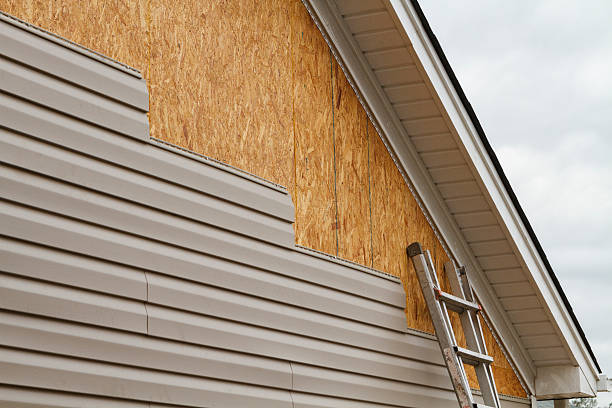 Professional Fiber Cement Siding technician working in Reedsville, PA